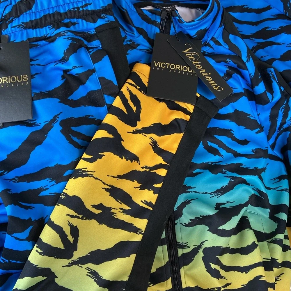 So Cute 2 Piece Ombre Gradient Tiger Stripe Track Suits Sweatsuit Unisex Joggers